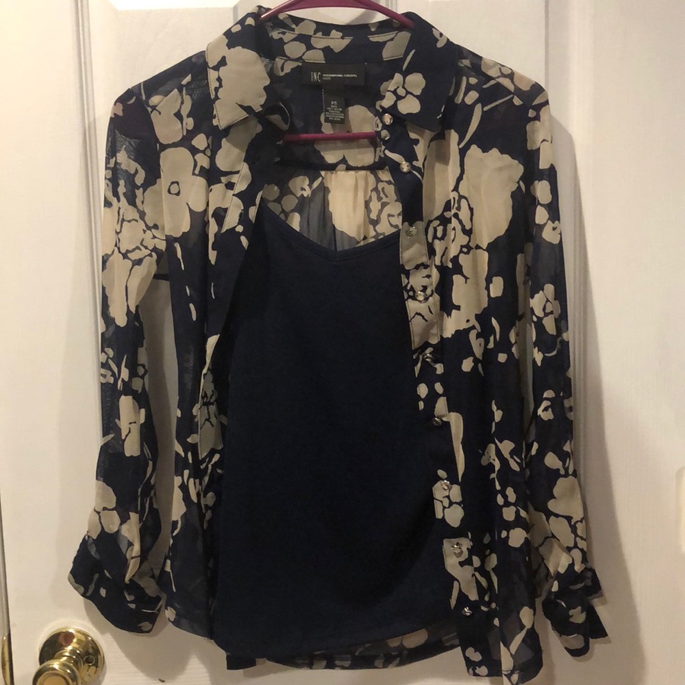 Long sleeve floral blouse